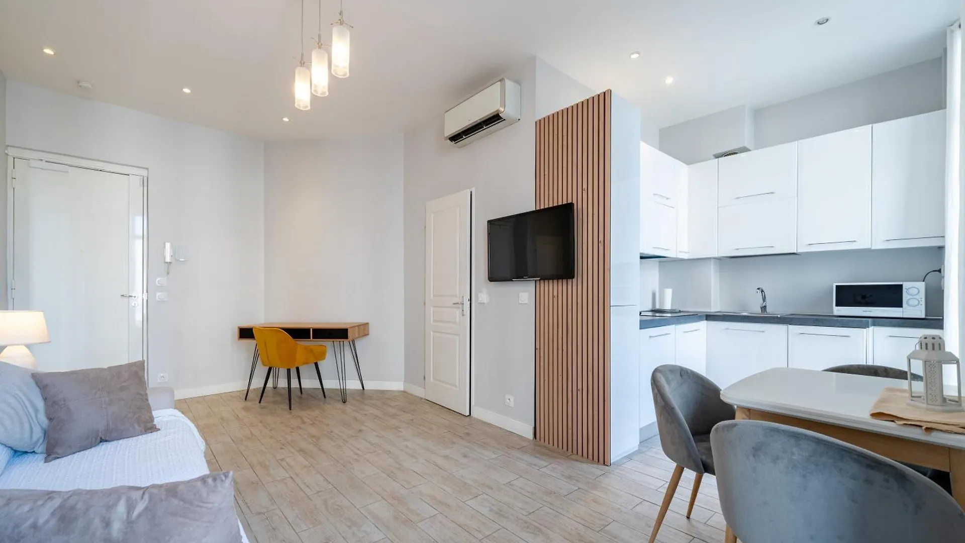 Vidal Croisette Apartment Cannes 0*,